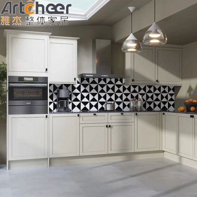 خرید کابینت آشپزخانه چوبی اروپایی با رنگ سفید و گوشه سوپر سوزان ساخت آنلاین