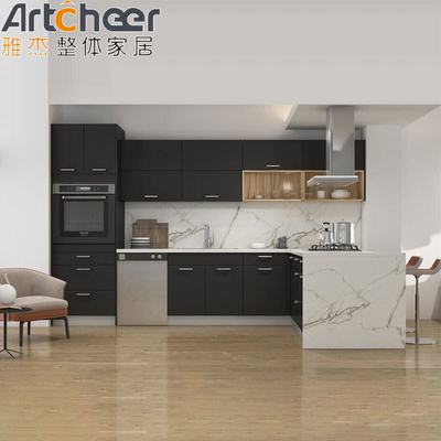 خرید کابینت های آشپزخانه چوبی جامد خاکستری با بالای سنگ کوارتز وارداتی ساخت آنلاین