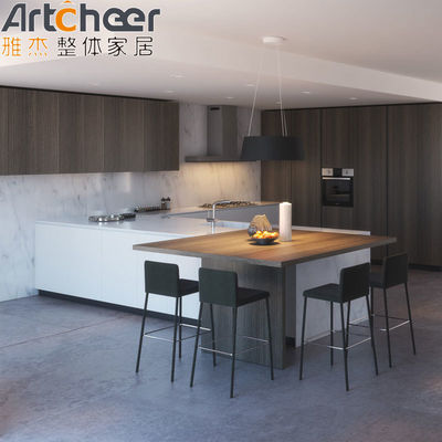 کابینت آشپزخانه سفید در سبک طراحی مینیمالیستی برای ترویج پروژه